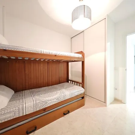 Apartment Bajo Con Jardin