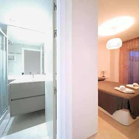 Bajo Con Jardin Apartment *
